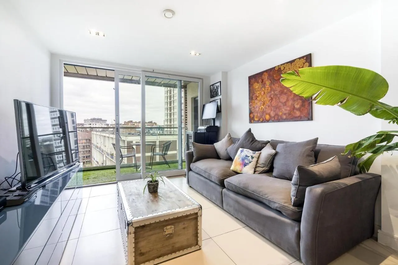 1Br Penthouse Flat In East London Apartment