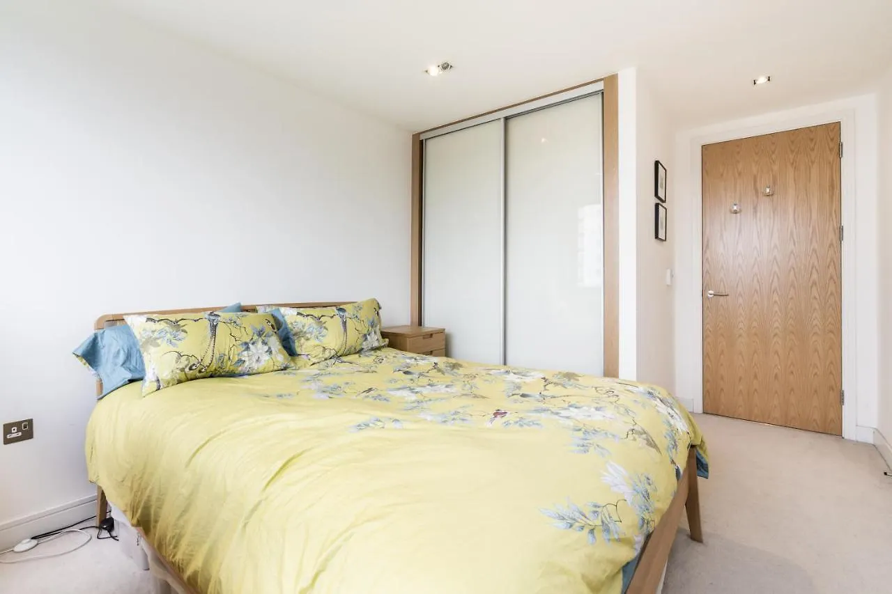 1Br Penthouse Flat In East London Apartment 0*,  United Kingdom